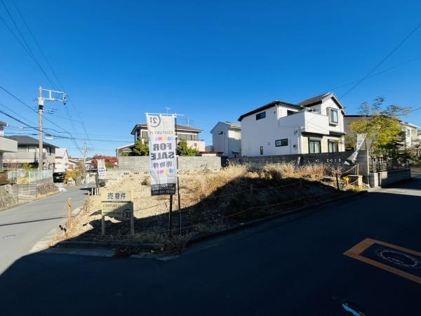 �_�ސ쌧���q�s���z�̓y�n�̑O�ʓ��H�܂ތ��n�ʐ^