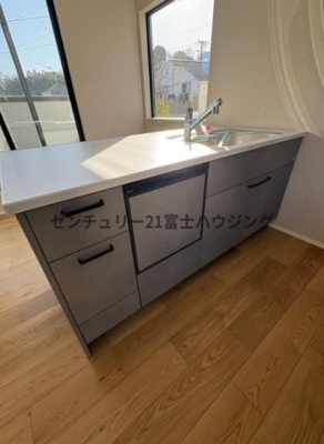 �_�ސ쌧����s����4���ڂ̐V�z��ˌ��ẴL�b�`��