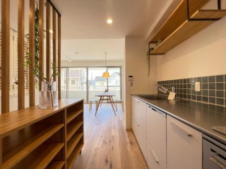 �_�ސ쌧���q�s�ޖ؍�3���ڂ̒��Ã}���V�����̃L�b�`��