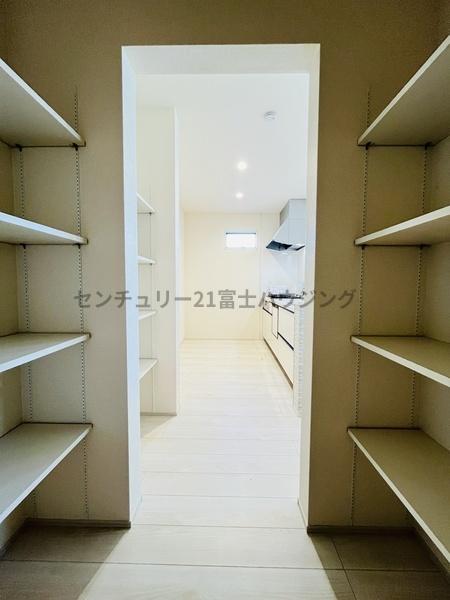 �_�ސ쌧������s�H��1���ڂ̐V�z��ˌ��ẴL�b�`��