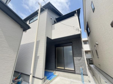 �_�ސ쌧������s���C�ݓ�4���ڂ̐V�z��ˌ��Ă̌��n�O�ώʐ^