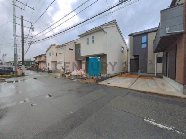 �_�ސ쌧������s���h�̐V�z��ˌ��Ă̑O�ʓ��H�܂ތ��n�ʐ^