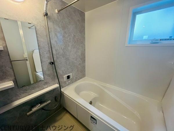 �_�ސ쌧����s�А��R1���ڂ̐V�z��ˌ��Ă̗���