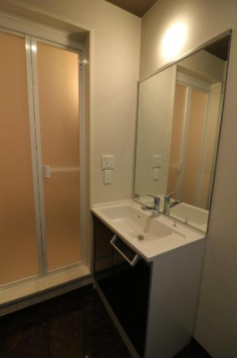 �_�ސ쌧������s���C��3���ڂ̒��È�ˌ��Ă̐��ʑ�E���ʏ�