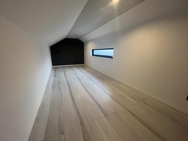 �_�ސ쌧������s������̐V�z��ˌ��Ă̎��[