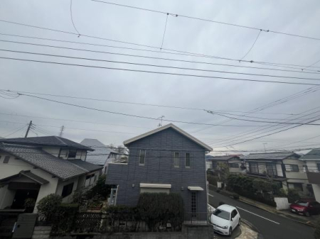 �_�ސ쌧������s������̐V�z��ˌ��Ă̏Z�˂���̒��]�ʐ^