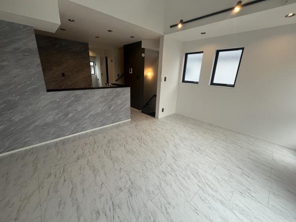 �_�ސ쌧������s������̐V�z��ˌ��Ẵ��r���O