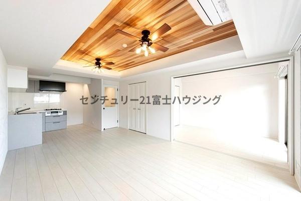 �_�ސ쌧������s�΂��l�̒��Ã}���V�����̃��r���O