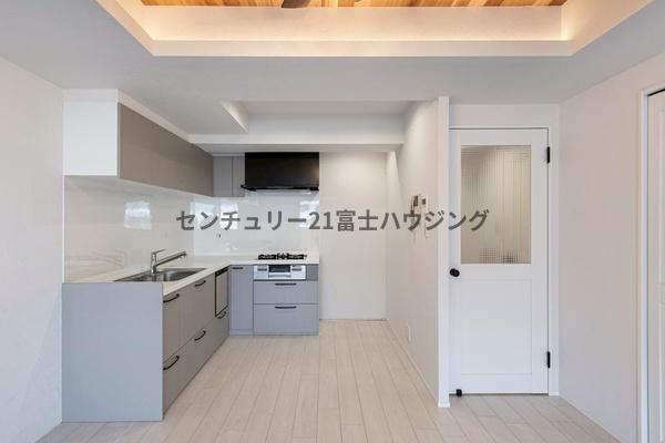 �_�ސ쌧������s�΂��l�̒��Ã}���V�����̃L�b�`��