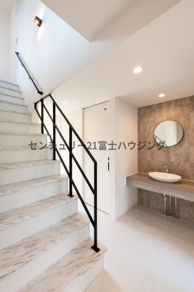 �_�ސ쌧���q�s���z5���ڂ̐V�z��ˌ��Ă̂��̑�����