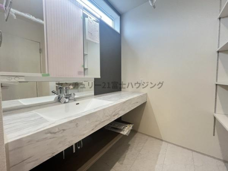 �_�ސ쌧������s��̐V�z��ˌ��Ă̐��ʑ�E���ʏ�