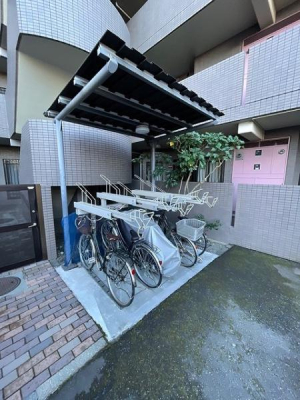 �_�ސ쌧����s���� 1052-3�̒��Ã}���V�����̂��̑����p��