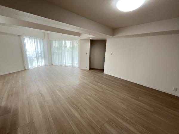 �_�ސ쌧������s�H���C�݂̒��Ã}���V�����̃��r���O