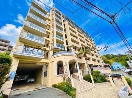 �_�ސ쌧���q�s�A�؂̒��Ã}���V�����̌��n�O�ώʐ^