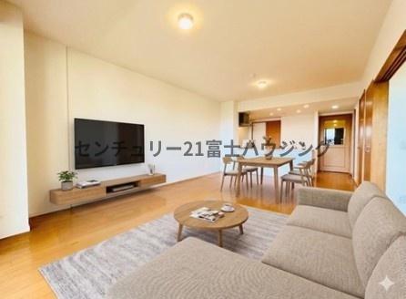 �_�ސ쌧���q�s�A�؂̒��Ã}���V�����̃��r���O