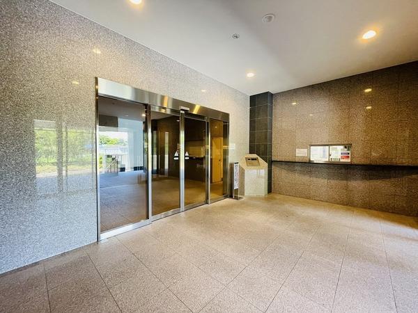 �_�ސ쌧���q�s�␣�̒��Ã}���V�����̃G���g�����X