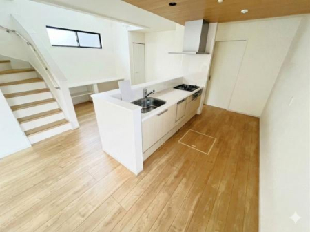 �_�ސ쌧���ˎs���^�y4���ڂ̒��È�ˌ��ẴL�b�`��