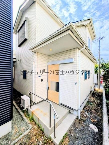 �_�ސ쌧����s�ғ����C��3���ڂ̒��È�ˌ��Ă̌��n�O�ώʐ^