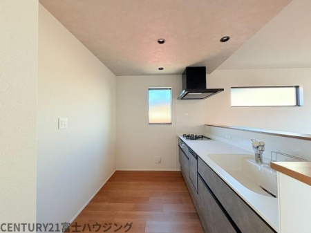 �_�ސ쌧����s����̐V�z��ˌ��ẴL�b�`��