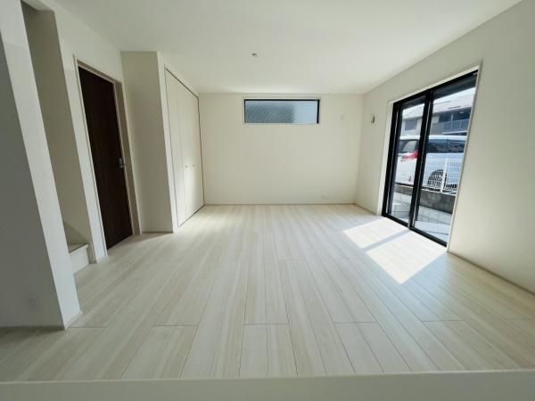 �_�ސ쌧������s����2���ڂ̐V�z��ˌ��Ẵ��r���O