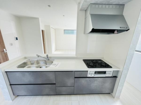 �_�ސ쌧������s����2���ڂ̐V�z��ˌ��ẴL�b�`��