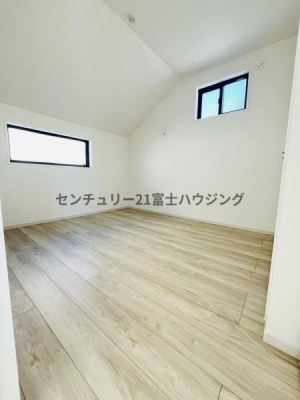 �_�ސ쌧������s�����u�̐V�z��ˌ��Ă̐Q��