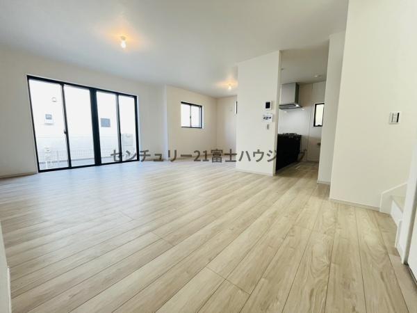 �_�ސ쌧������s�����u�̐V�z��ˌ��Ẵ��r���O