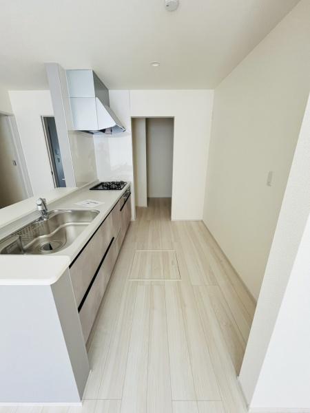 �_�ސ쌧������s����2���ڂ̐V�z��ˌ��ẴL�b�`��