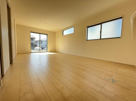 �_�ސ쌧������s����2���ڂ̐V�z��ˌ��Ẵ��r���O