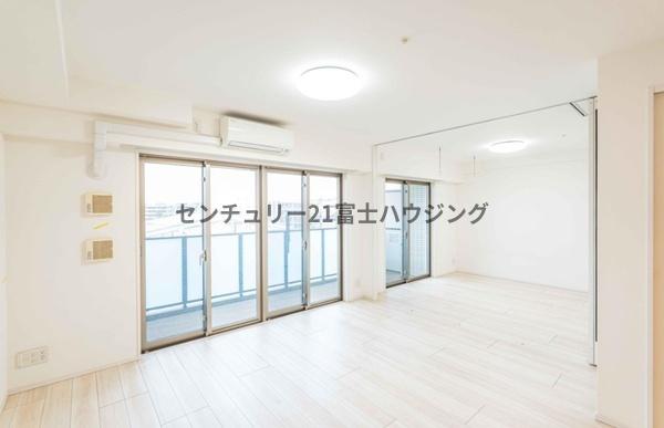 �_�ސ쌧����s�А��C��2���� 14-3�̒��Ã}���V�����̃��r���O