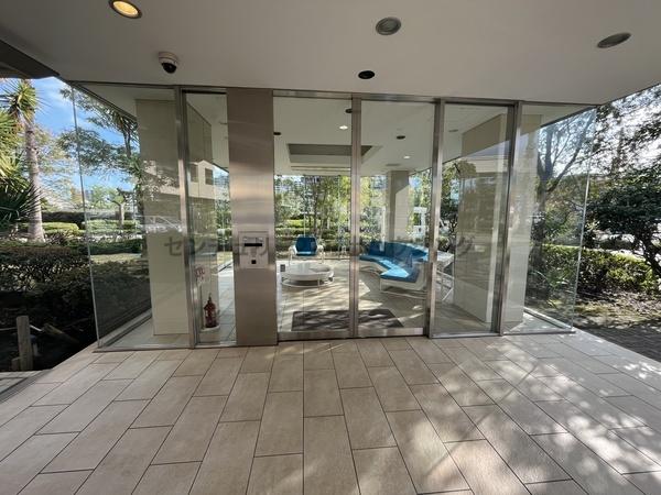 �_�ސ쌧������s��̒��Ã}���V�����̃G���g�����X