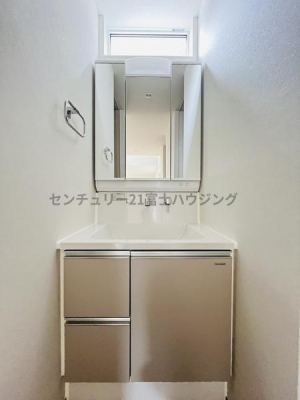 �_�ސ쌧������s����1���ڂ̐V�z��ˌ��Ă̐��ʑ�E���ʏ�