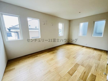 �_�ސ쌧������s����1���ڂ̐V�z��ˌ��Ă̗m��