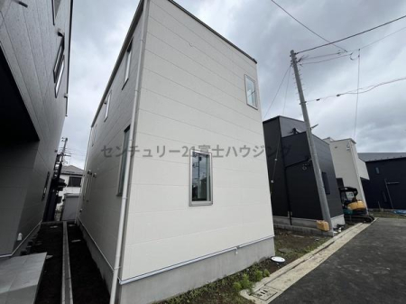 �_�ސ쌧������s����1���ڂ̐V�z��ˌ��Ẳ摜