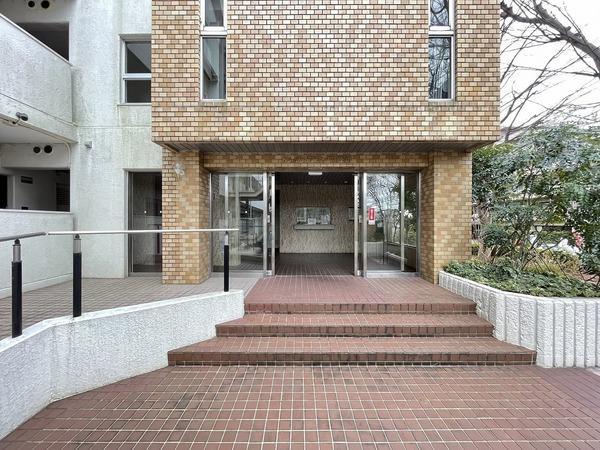 �_�ސ쌧����s�勘�̒��Ã}���V�����̃G���g�����X