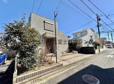 �_�ސ쌧����s�T���2���ڂ̒��È�ˌ��Ă̑O�ʓ��H�܂ތ��n�ʐ^