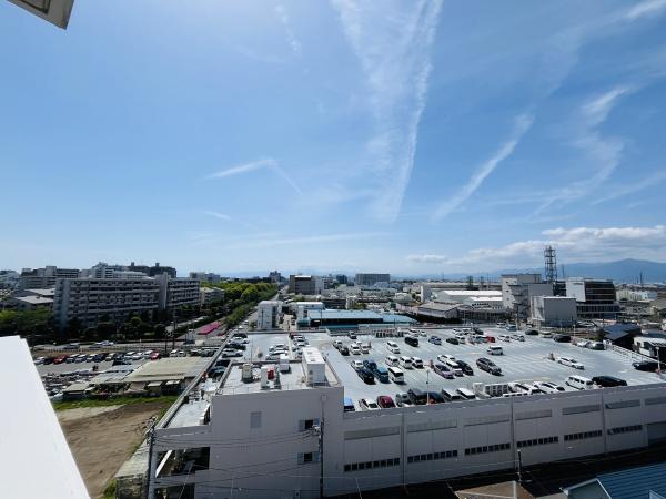 �_�ސ쌧������s�{��4���ڂ̒��Ã}���V�����̏Z�˂���̒��]�ʐ^