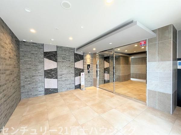 �_�ސ쌧������s�\�ԍ�3���ڂ̒��Ã}���V�����̃G���g�����X