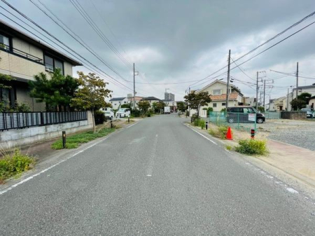 �_�ސ쌧������s���v�ۂ̓y�n�̑O�ʓ��H�܂ތ��n�ʐ^