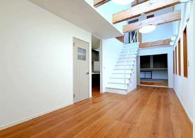 �_�ސ쌧����s�А�2���ڂ̒��È�ˌ��Ẵ��r���O