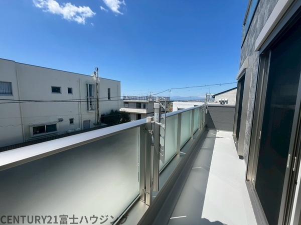 �_�ސ쌧����s�А��R1���ڂ̐V�z��ˌ��Ẵo���R�j�[