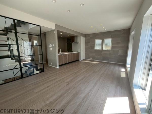 �_�ސ쌧����s�А��R1���ڂ̐V�z��ˌ��Ẵ��r���O