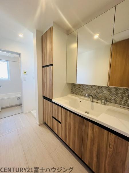 �_�ސ쌧����s�А��R1���ڂ̐V�z��ˌ��Ă̐��ʑ�E���ʏ�