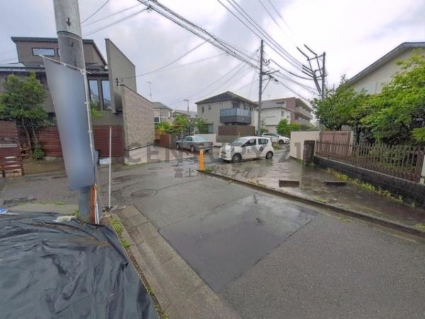 �_�ސ쌧����s�ғ�3���ڂ̓y�n�̑O�ʓ��H�܂ތ��n�ʐ^