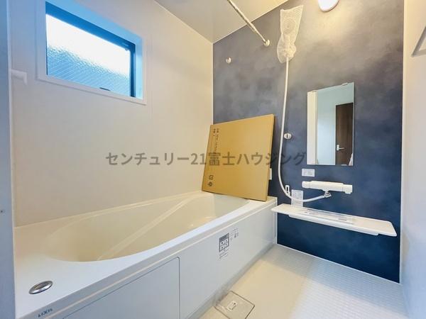 �_�ސ쌧������s�����u�̐V�z��ˌ��Ă̗���