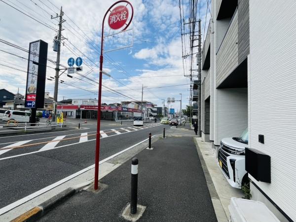 �_�ސ쌧����s�Ó��6���ڂ̒��È�ˌ��Ă̑O�ʓ��H�܂ތ��n�ʐ^