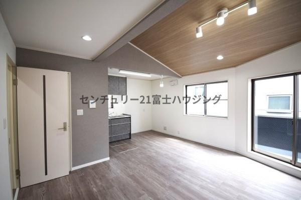�_�ސ쌧������s�\�ԍ�3���ڂ̒��È�ˌ��Ẵ��r���O