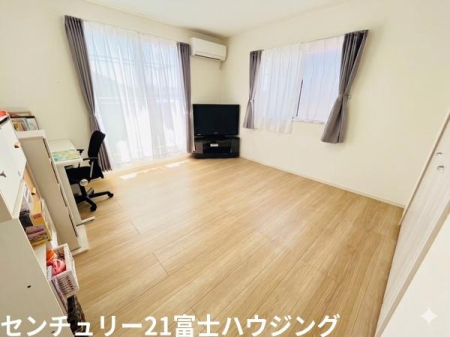 �_�ސ쌧����s�P�s5���� 5-10-4�̒��È�ˌ��Ă̐Q��