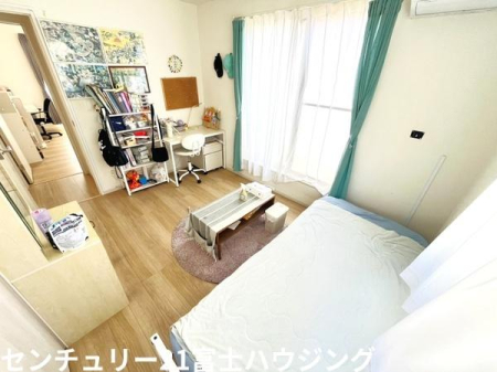 �_�ސ쌧����s�P�s5���� 5-10-4�̒��È�ˌ��Ă̎q������