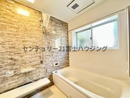 �_�ސ쌧������s�~���̒��È�ˌ��Ă̗���